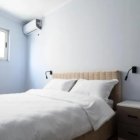 Trio Apartment's Center * Tiran