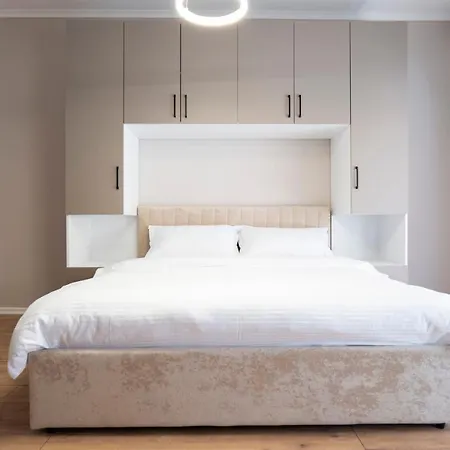 Trio Apartment's Center 公寓 地拉那