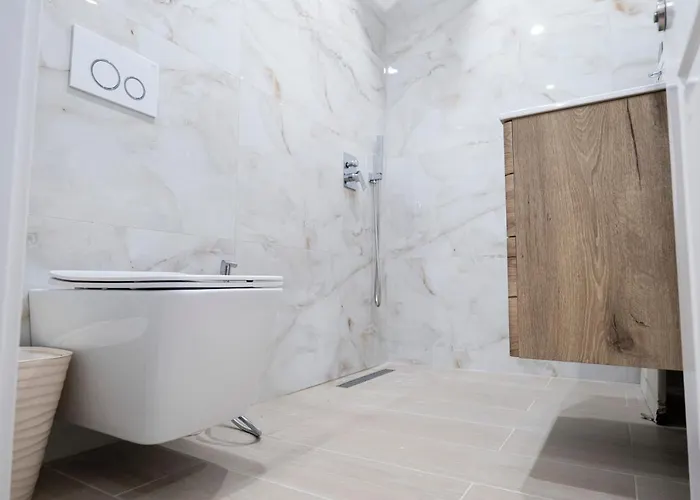 Trio Apartment's Center Lejlighed *